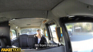 Bombázó fiatalos világos szőke holland milf anyuci a taxiban kúr - sexbrother.hu