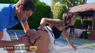 Gina Valentina popóját a tenisz edző kufircolja meg - sexbrother.hu