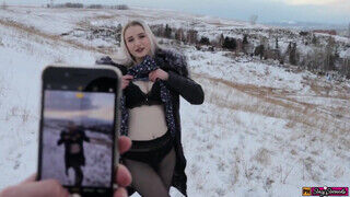 Tinédzser orosz világos szőke tinédzser csaj közösül a szabadban a pasijával - sexbrother.hu