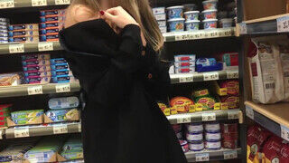 Amatőr tini pár gyors szeretkezése a szupermarketben - sexbrother.hu