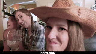 Három perverz tinédzser texasi cowgirl picsa hancúrozik egy jót - sexbrother.hu