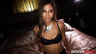 Gianna Dior a nagyon csini argentin fiatalasszony élvezi ha kolosszális fekete bránerrel kefélik meg - sexbrother.hu