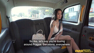 Jade Mai a szép ázsiai táncos csaj dug a taxissal - sexbrother.hu