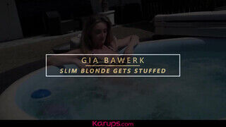 Gia Bawerk a szép világos szőke milf lyuka megkettyintve - sexbrother.hu
