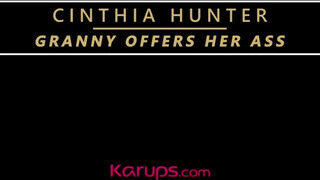 Cinthia Hunter a pici keblű nagyanyó hátsó lyukba kefélve - sexbrother.hu